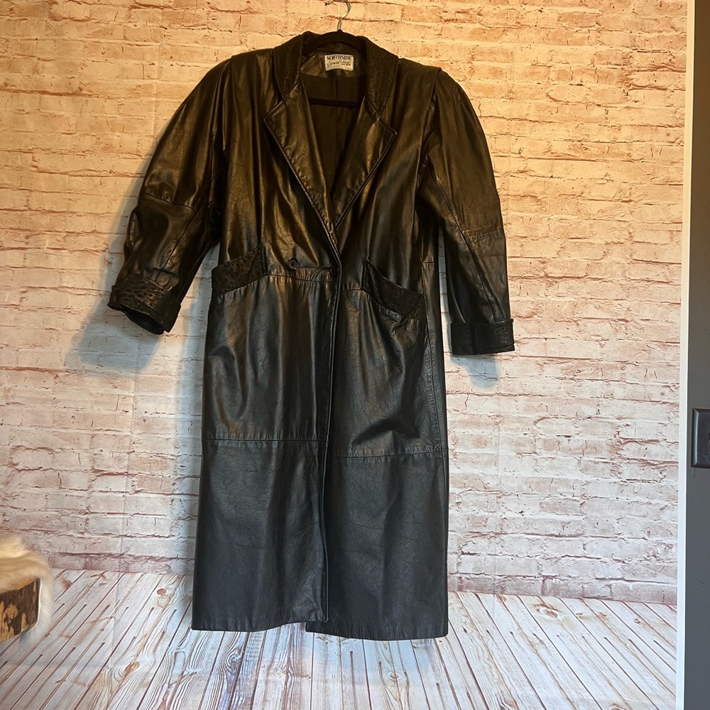 Northside Fashion's Vintage 80's long genuine leather coat size 7